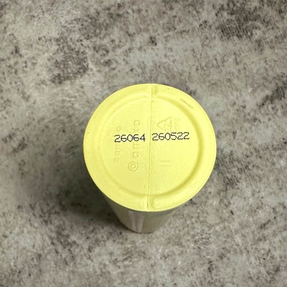 AMIKA Forget Frizz Anti-Frizz Conditioner - 275ml - Picture 4 of 4